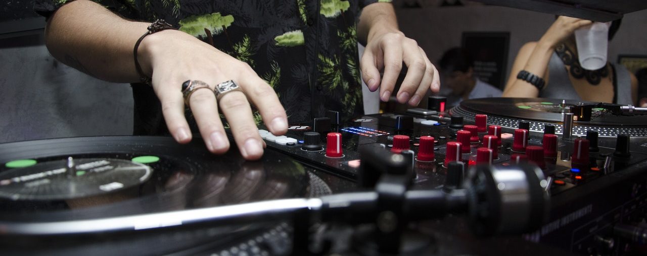 dj spinning on his deck